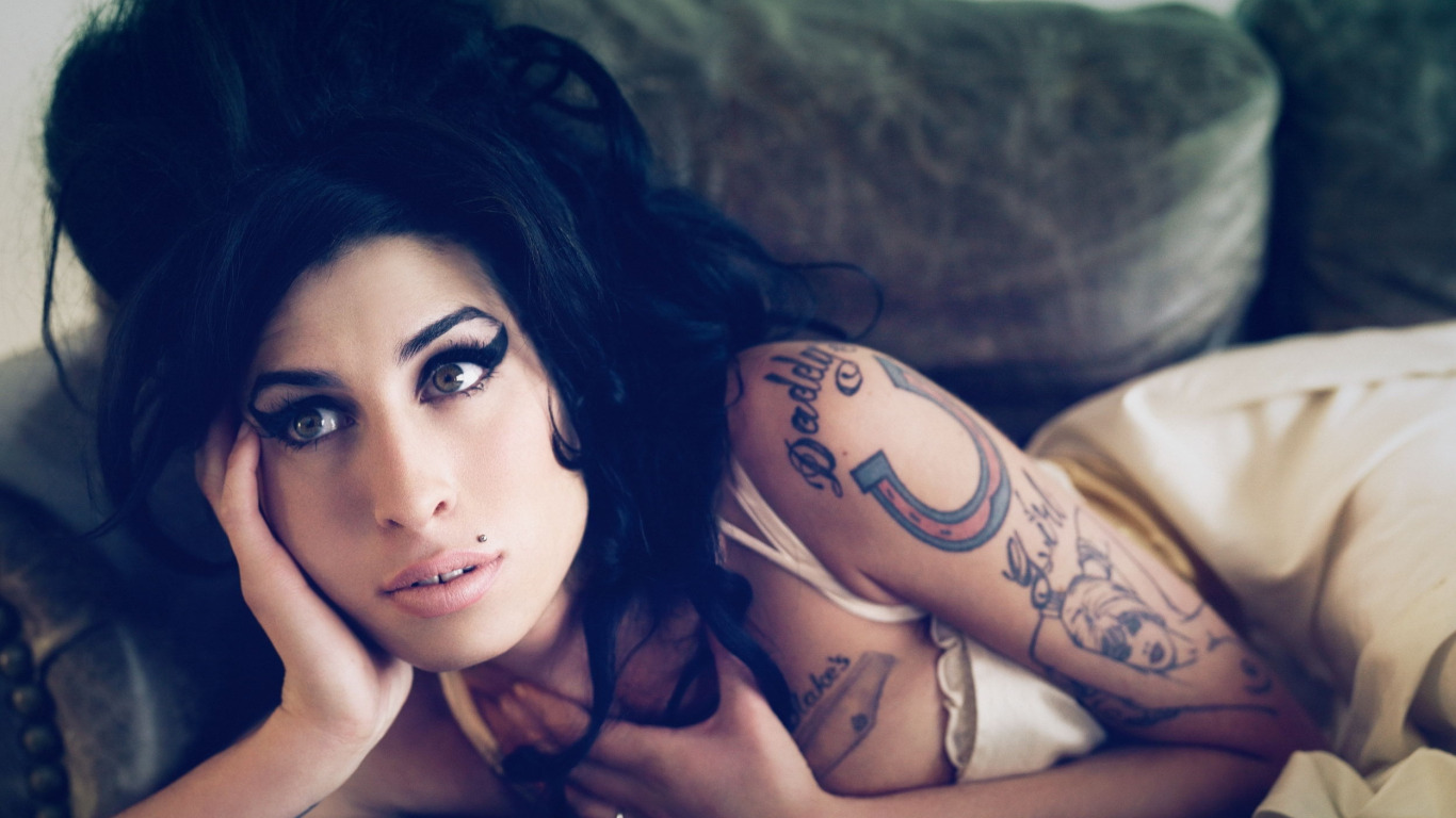 https://www.astrologiadellavitaquotidiana.it/wp-content/uploads/2024/08/Amy-Winehouse.jpg